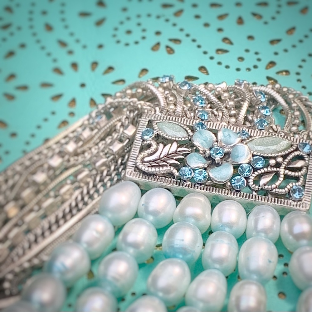 Botticelli Blue Pearls & Silver Stretch Bracelet